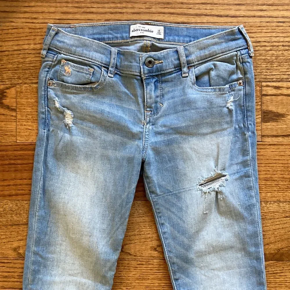 Abercrombie  Kids Light Wash Distressed Skinny Raw Hem Jeans Size 16